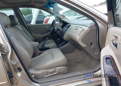 2001 Honda Accord 3.0 Ex из США, поврежденный, VIN 1HGCG165X1A085900